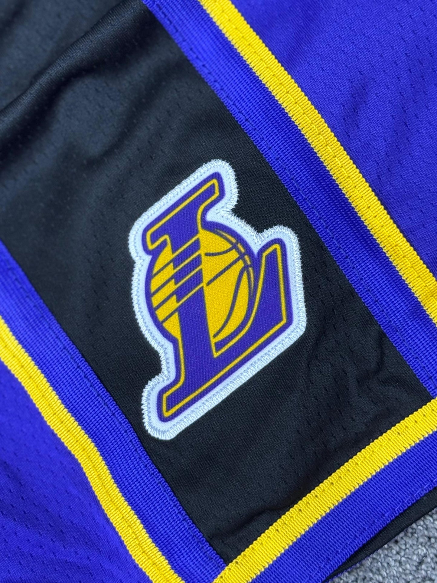 Conjunto verano Lakers para niño ( 10 - 14 )
