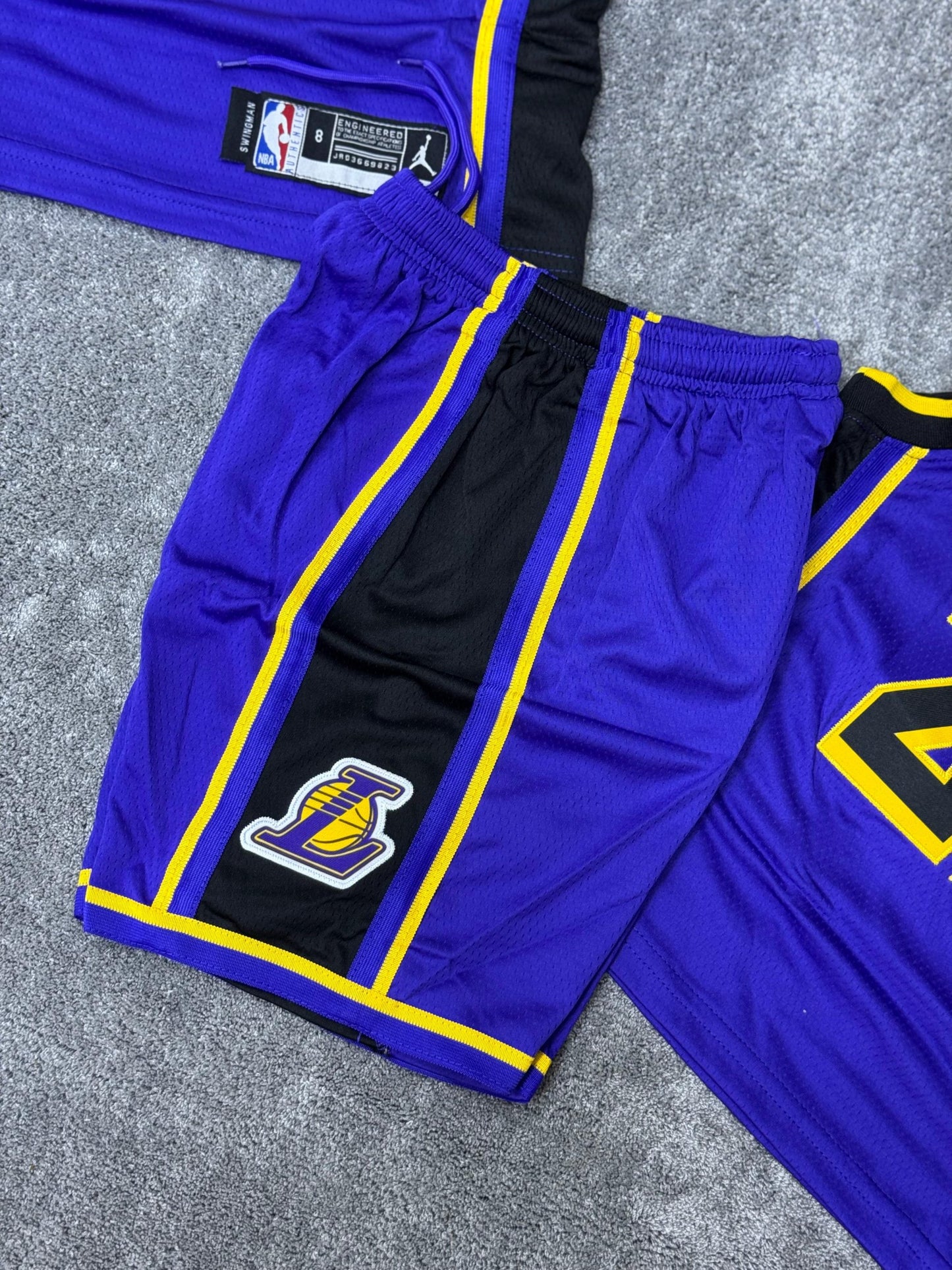 Conjunto verano Lakers para niño ( 10 - 14 )