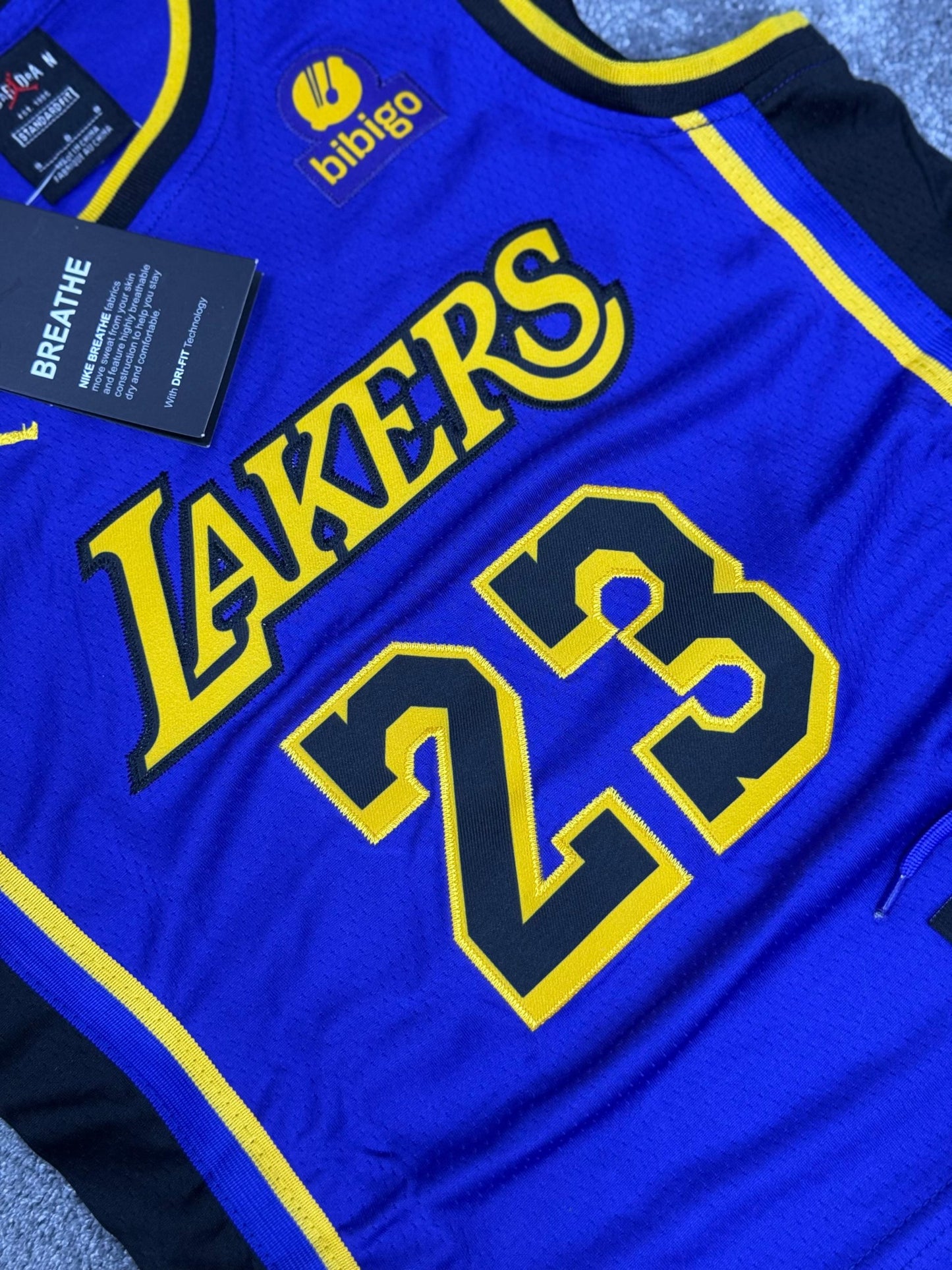 Conjunto verano Lakers para niño ( 10 - 14 )