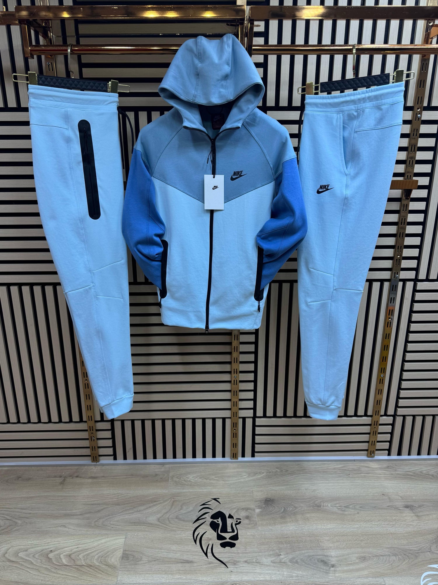 CHANDAL NIKE TECH