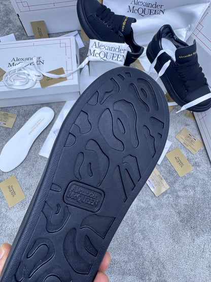 ALEXANDER MCQUEEN ( Negras )