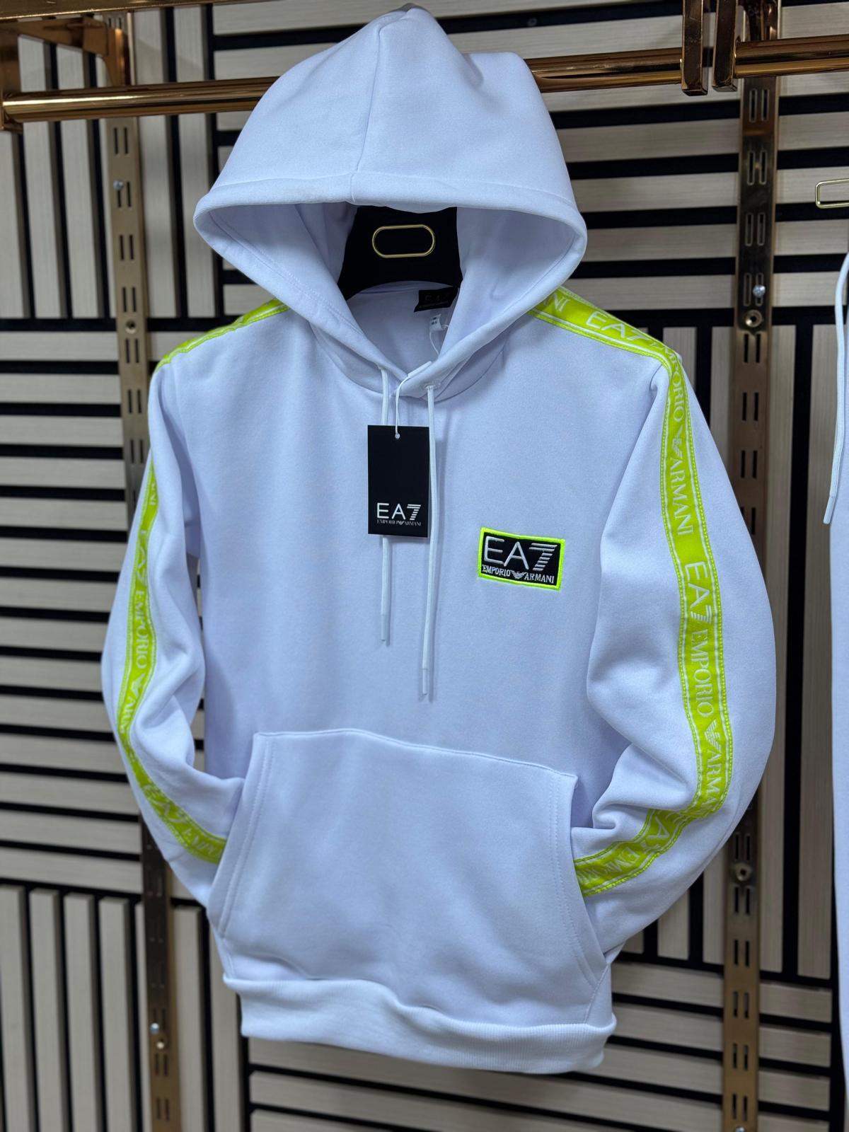 Chandal Armani (Blanco líma) Max calidad