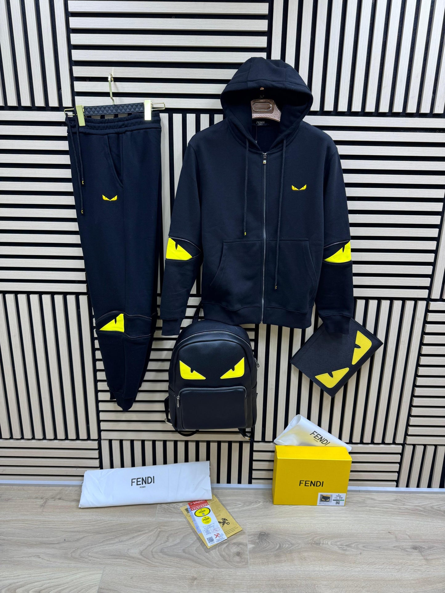 Chandal Fendi “sin mochila”