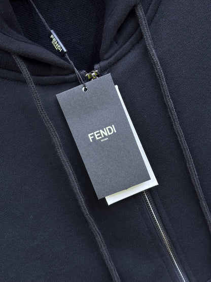 Chandal Fendi “sin mochila”