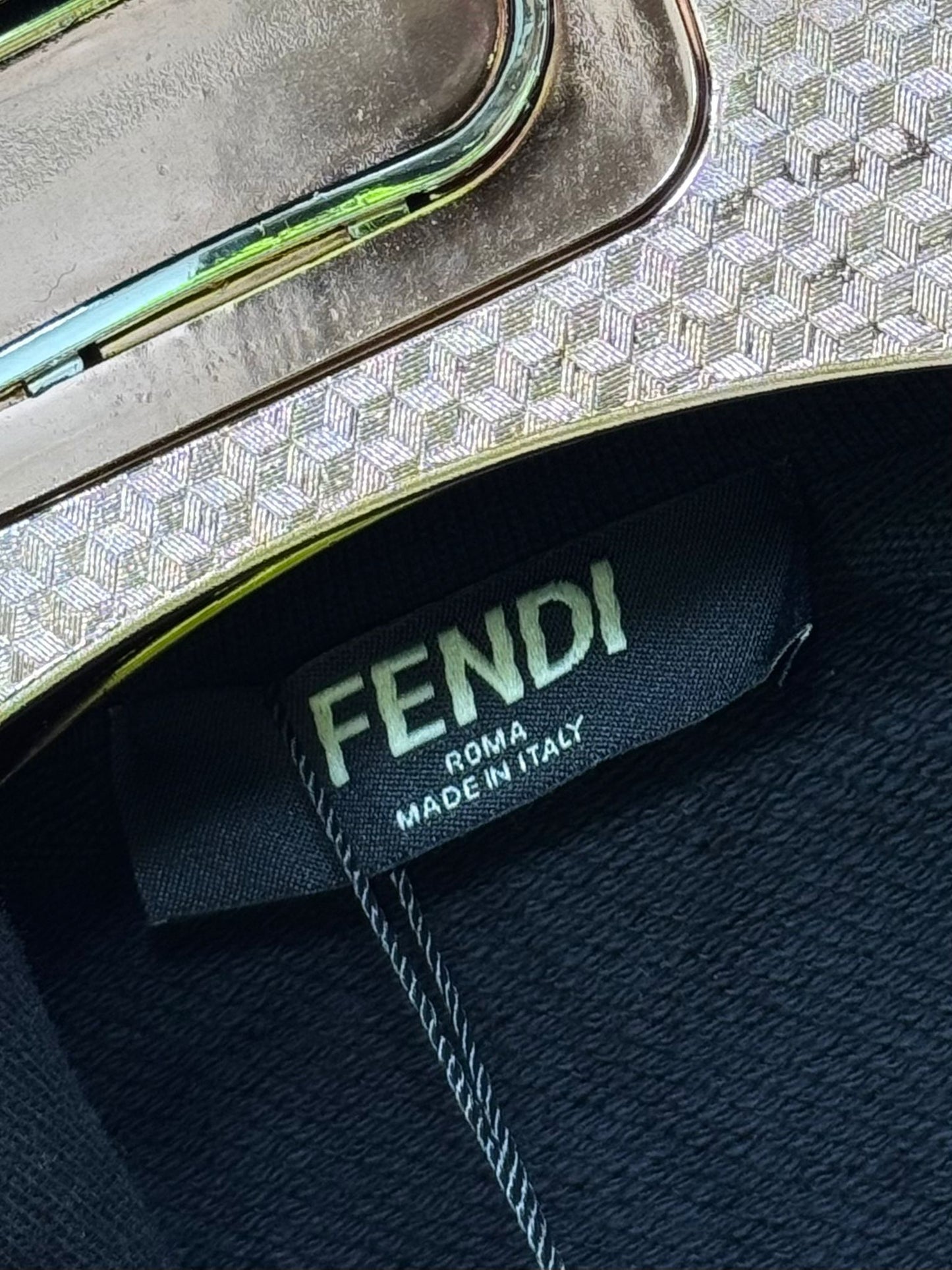 Chandal Fendi “sin mochila”