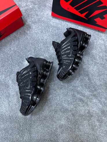 NIKE SHOX ( Negras)