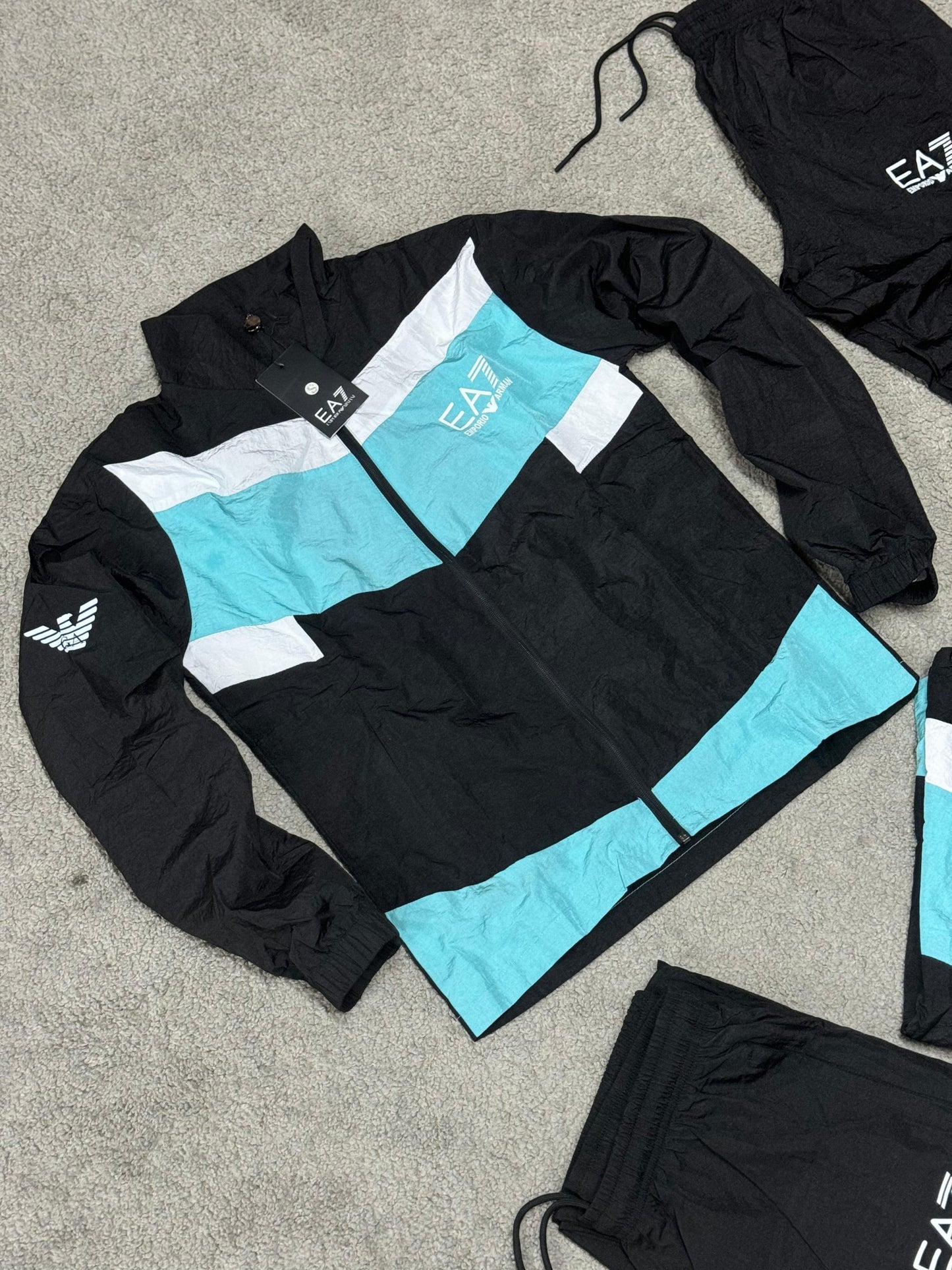 Chandal Armani (azul y negro) Max calidad