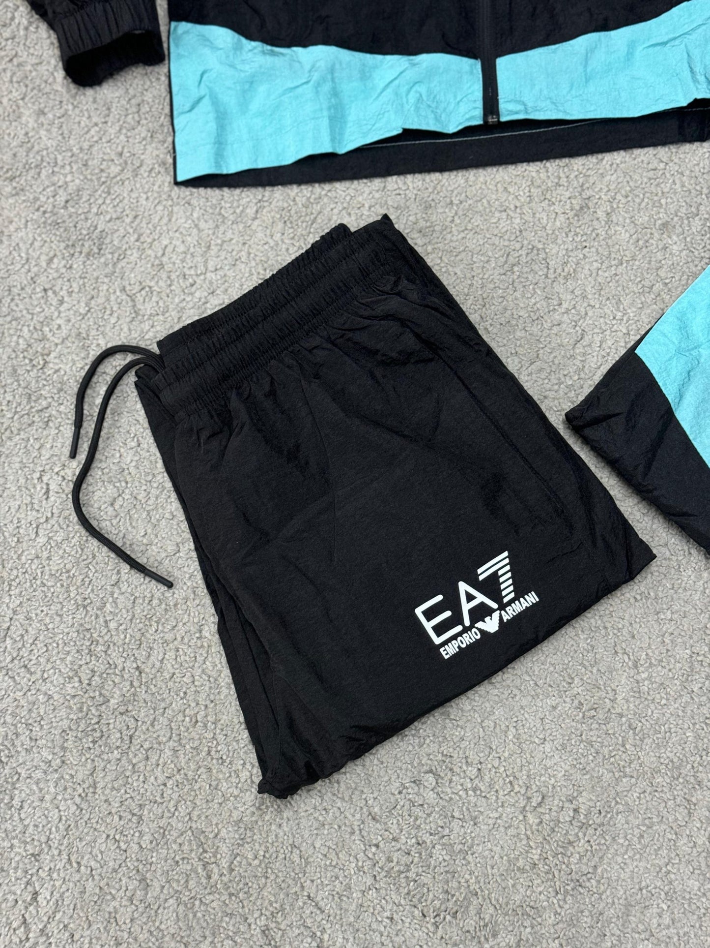 Chandal Armani (azul y negro) Max calidad