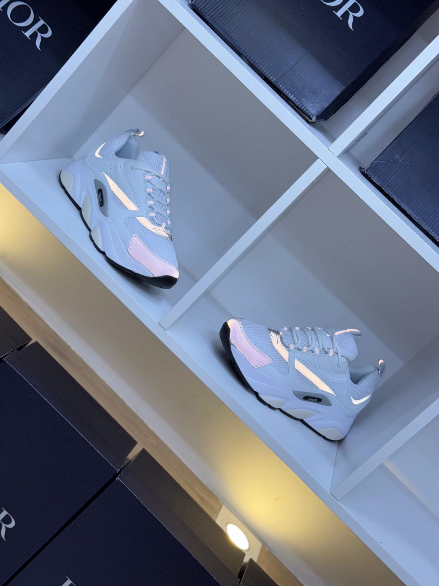 DIOR B22 BLANCAS REFLECTANTE