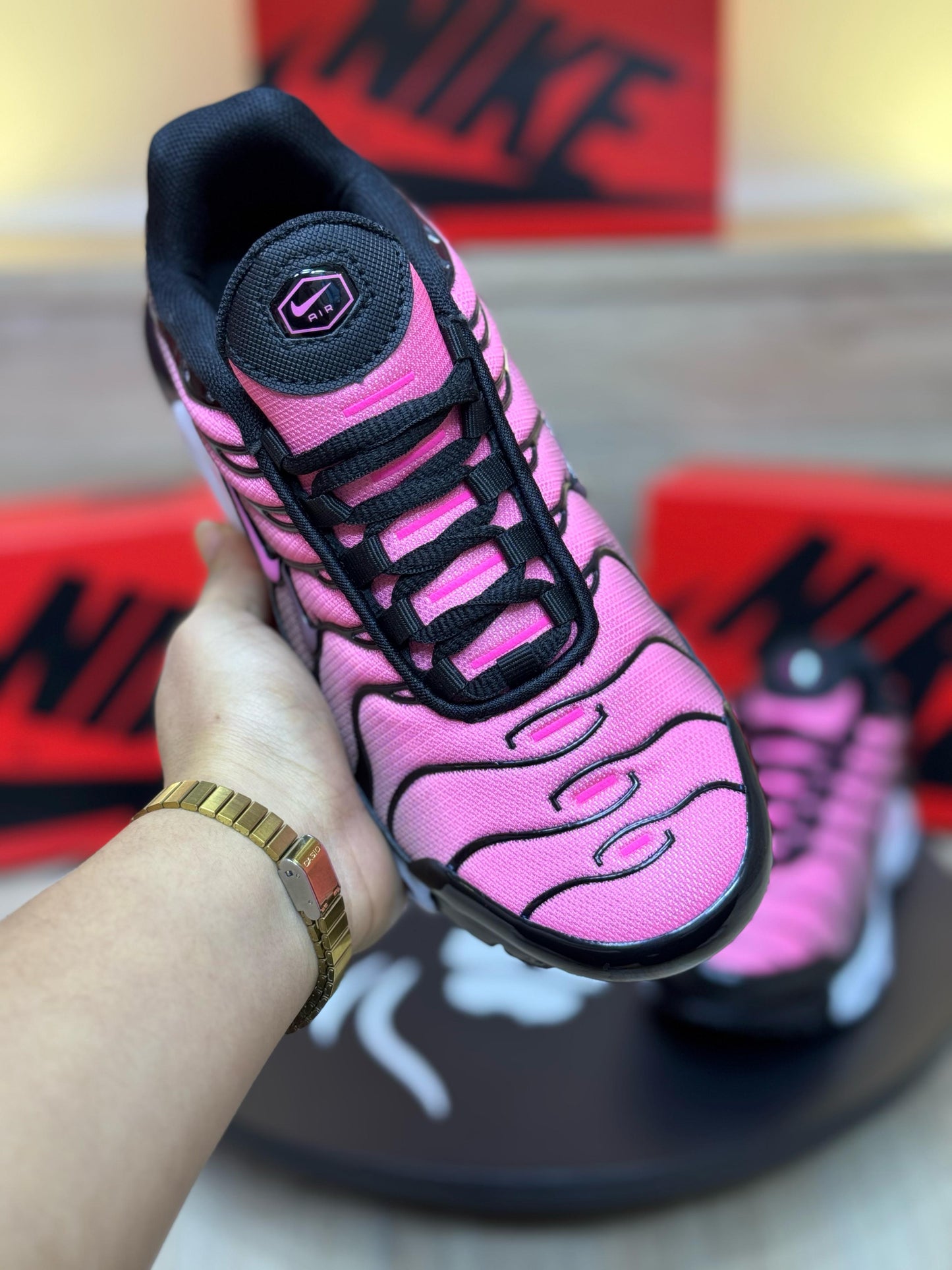 Nike TN (Rosa y Negro)