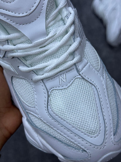 NEW BALANCE 9060 (Blanco)