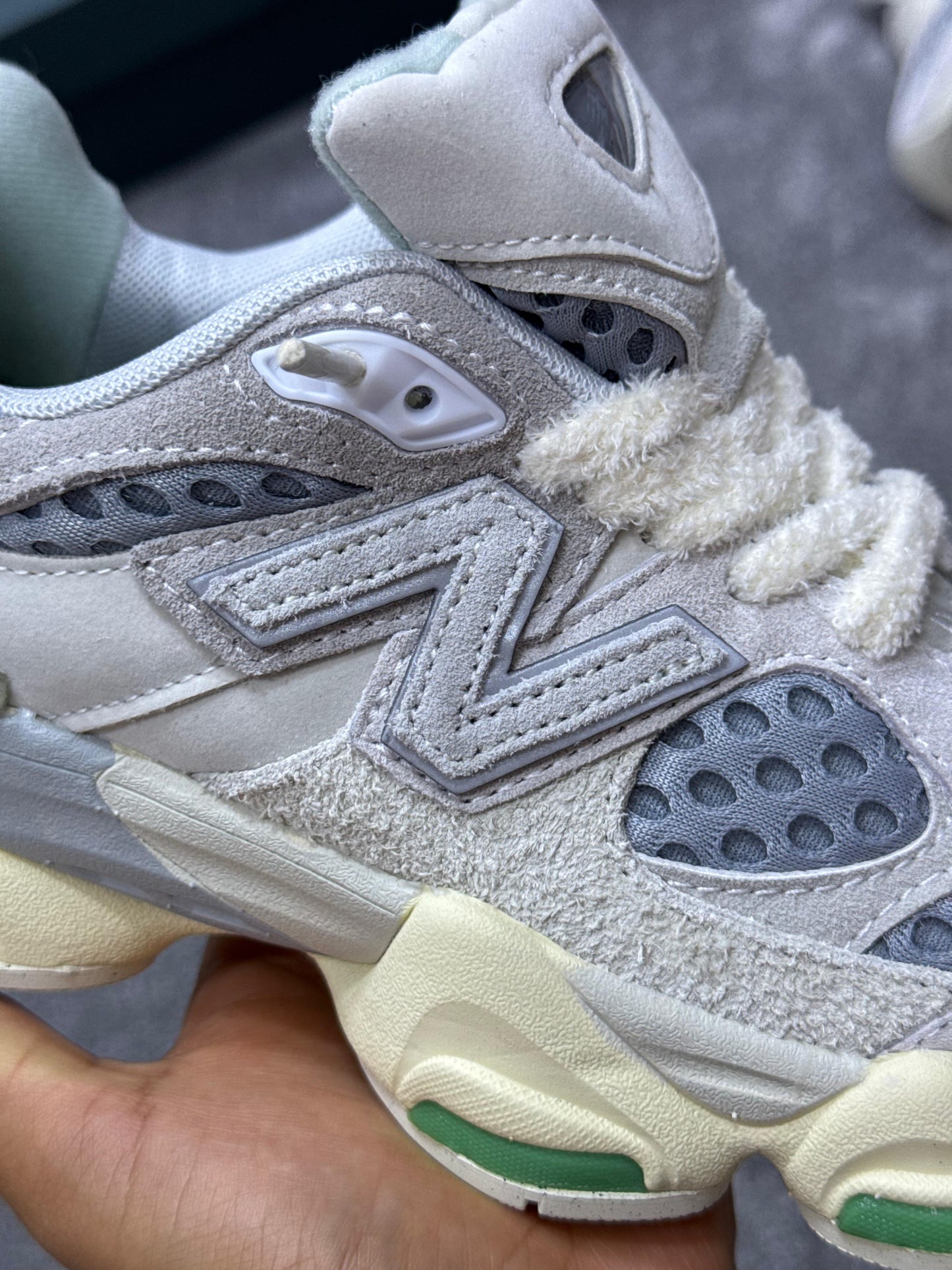 NEW BALANCE 9060 (Gris)
