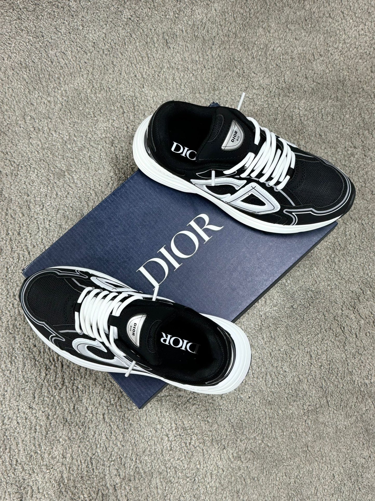 Dior B30 Blanco y Negro