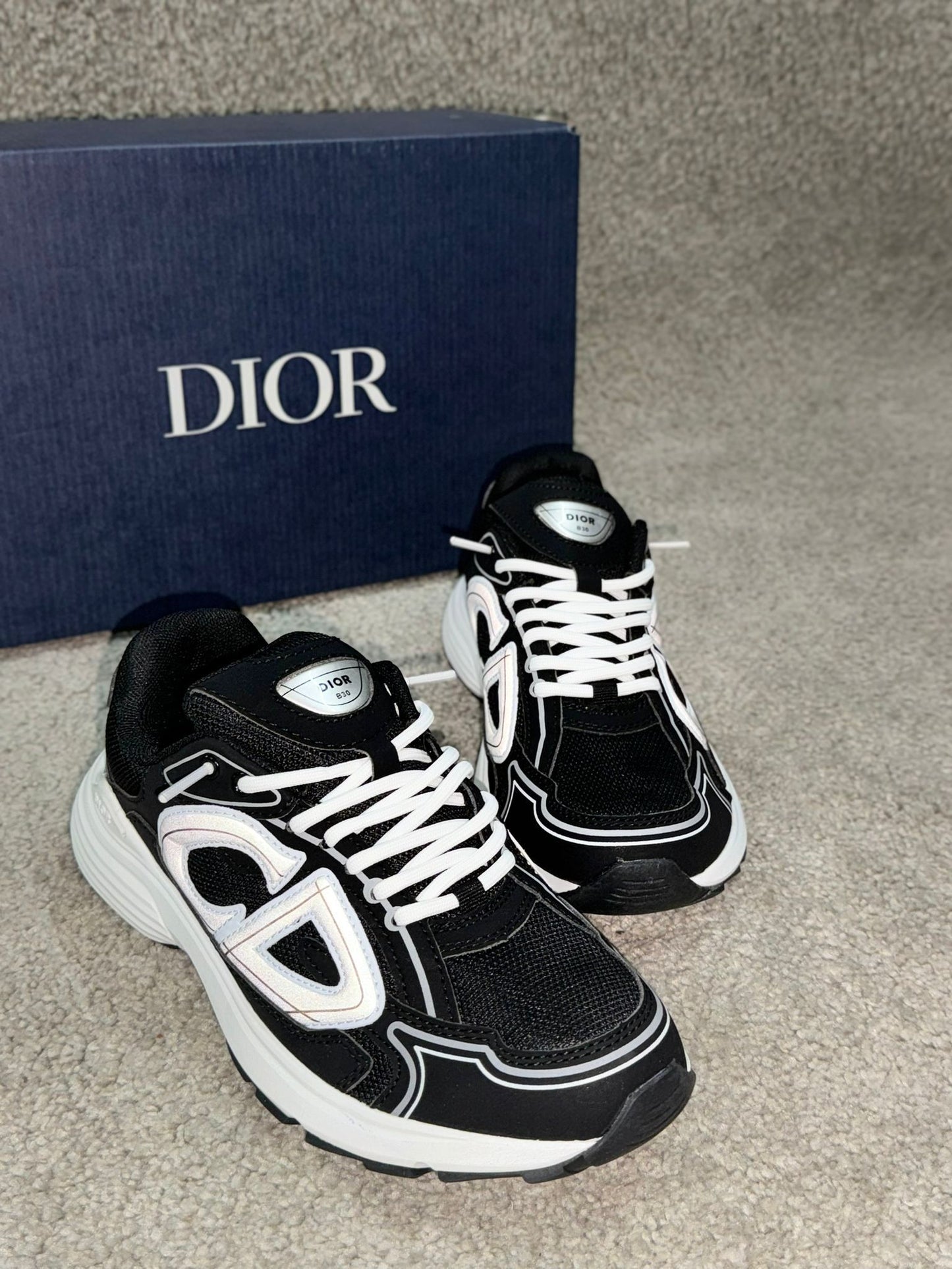 Dior B30 Blanco y Negro