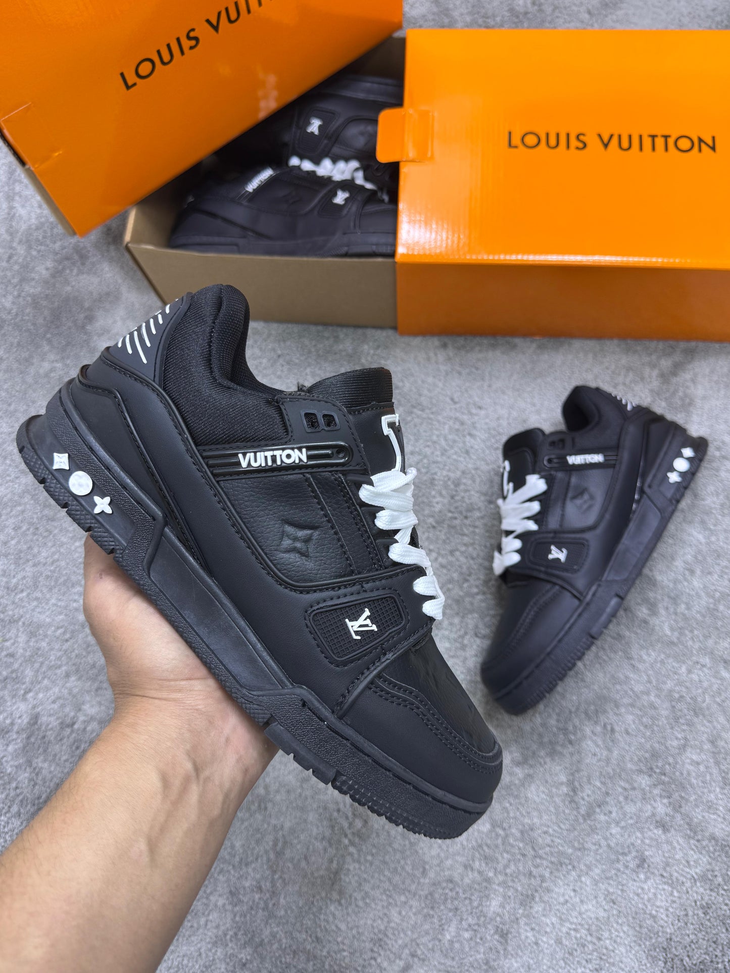 LOUIS VUITTON TRAINER